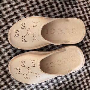 Gucci clog